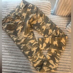 Camouflage Distressed Jeans